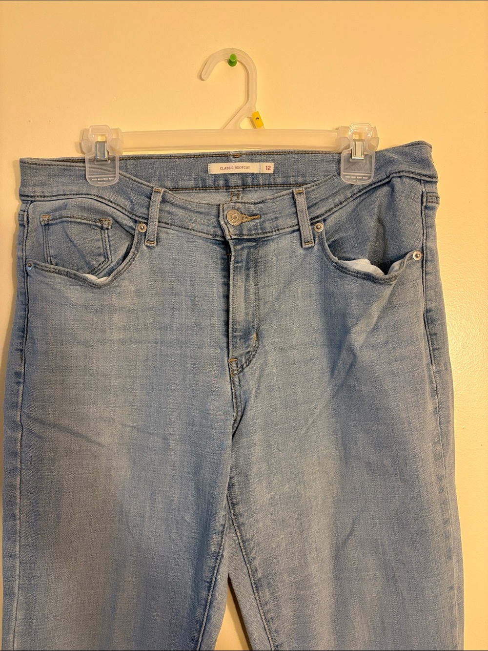 Levi's Women's Light Blue Straight Leg Jeans